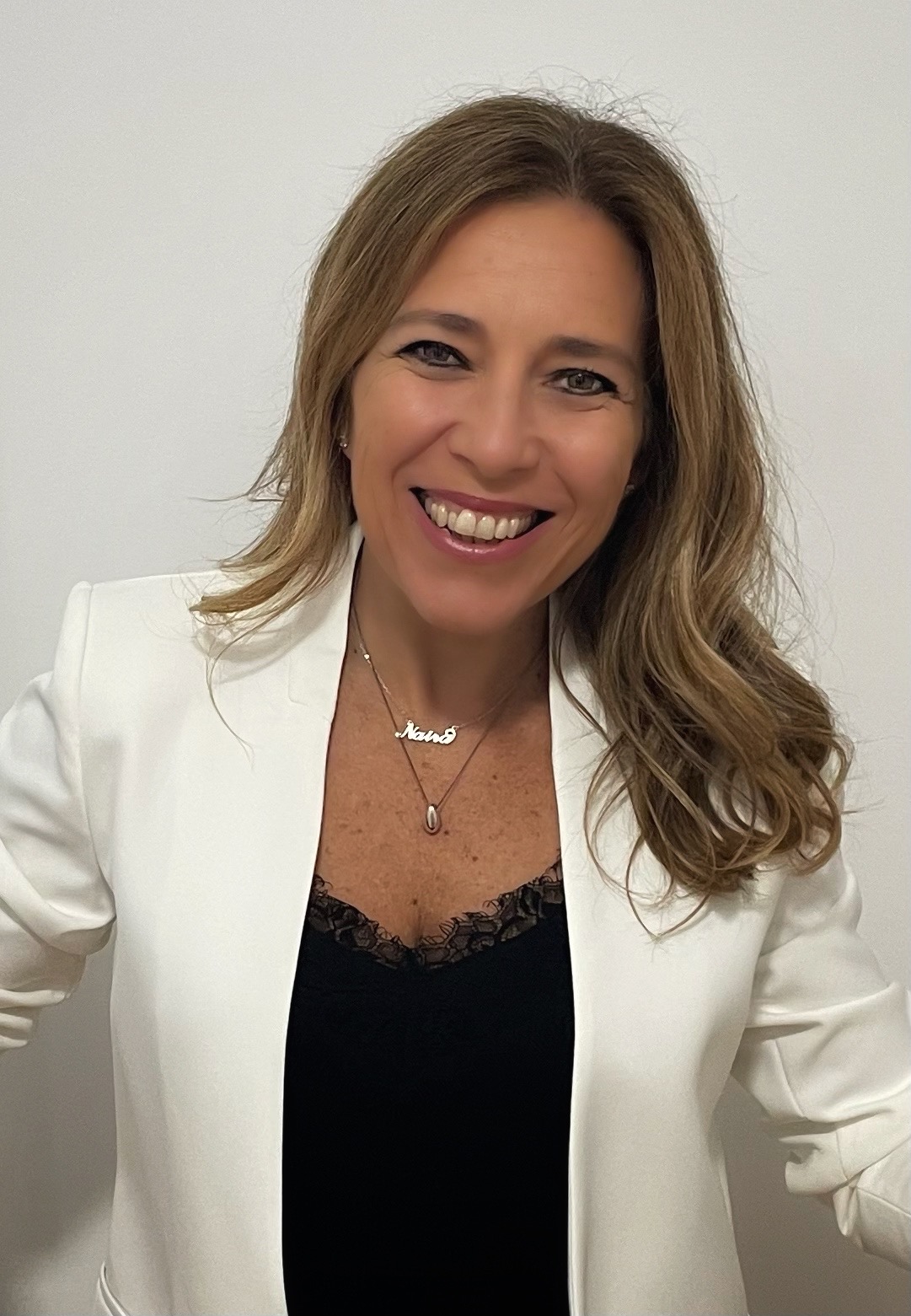 Naira Carmona - Fanáticos del Teléfono